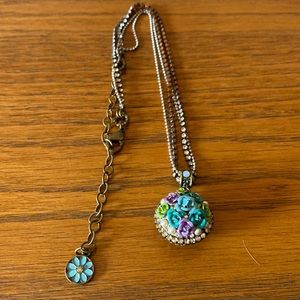 Flower Layer Necklace